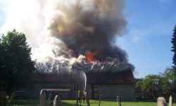 Aperture: 6 Camera: KODAK CX7525 ZOOM DIGITAL CAMERA Orientation: 1 027