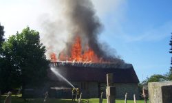 Aperture: 6 Camera: KODAK CX7525 ZOOM DIGITAL CAMERA Orientation: 1 031