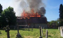 Aperture: 6 Camera: KODAK CX7525 ZOOM DIGITAL CAMERA Orientation: 1 040