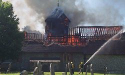 Aperture: 7 Camera: KODAK CX7525 ZOOM DIGITAL CAMERA Orientation: 1 060