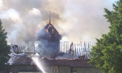 Aperture: 4 Camera: KODAK CX7525 ZOOM DIGITAL CAMERA Orientation: 1 084