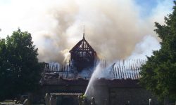 Aperture: 7 Camera: KODAK CX7525 ZOOM DIGITAL CAMERA Orientation: 1 093