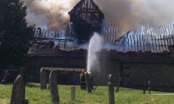 Aperture: 7 Camera: KODAK CX7525 ZOOM DIGITAL CAMERA Orientation: 1 098