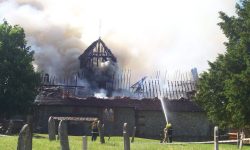 Aperture: 7 Camera: KODAK CX7525 ZOOM DIGITAL CAMERA Orientation: 1 100