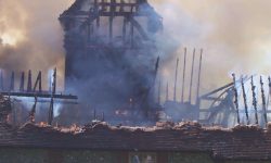 Aperture: 5 Camera: KODAK CX7525 ZOOM DIGITAL CAMERA Orientation: 1 106