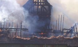 Aperture: 5 Camera: KODAK CX7525 ZOOM DIGITAL CAMERA Orientation: 1 107