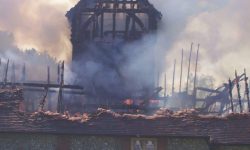 Aperture: 5 Camera: KODAK CX7525 ZOOM DIGITAL CAMERA Orientation: 1 110